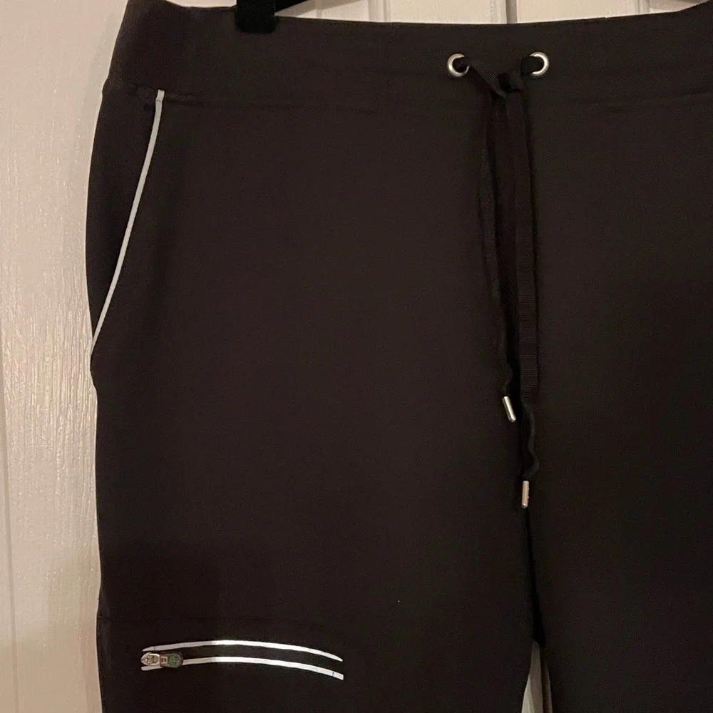 Performance Sport scrubs by HH360 XL top, L bottom - Picture 7 of 16